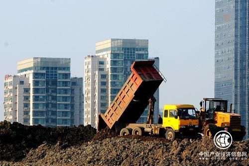 青島房地產一半是“抗疫“ 一半是如何“復工”
