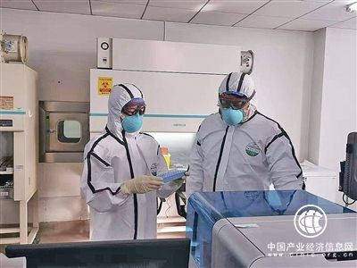 青島疾控、急救人員戰