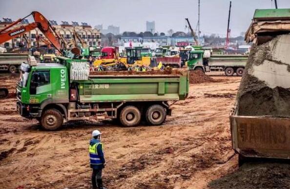 上汽紅巖馳援火神山、雷神山建設