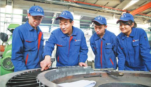 “工匠”引領！中國這樣壯大產業工人主力軍