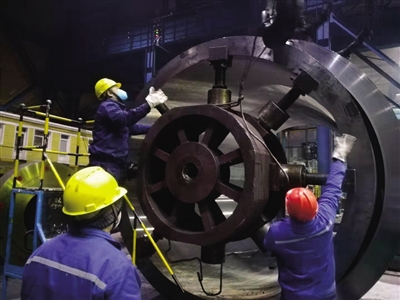 防疫情不停工 中國一重“掛表督戰”保全年任務目標