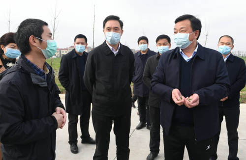 湖北潛江市領導實地調研潛半夏春耕播種情況