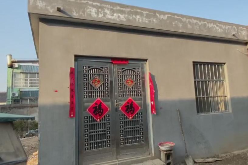 蘭陵鎮讓貧困戶住房“舊貌換新顏” 