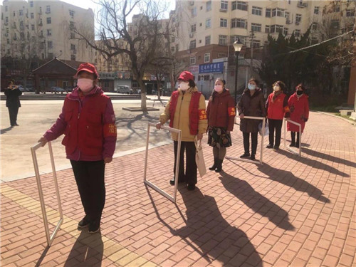 新時代文明實踐 | 洛陽路街道鄭州路社區開展“學雷鋒”活動日 為疫情防控志愿者提供貼心服務