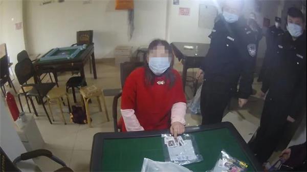 青島一個賓館被警方盯上了，抓了6人！