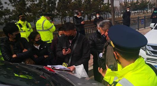 防疫執法兩不誤！青島累計查處黑出租63部