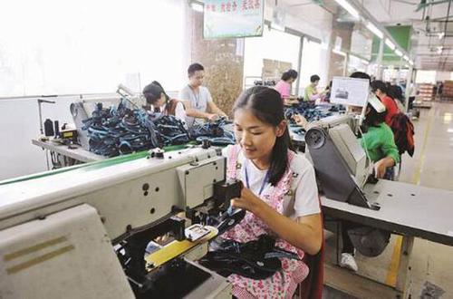 2024年城鎮新增就業1256萬人 社會保障卡持卡人數達13.89億人