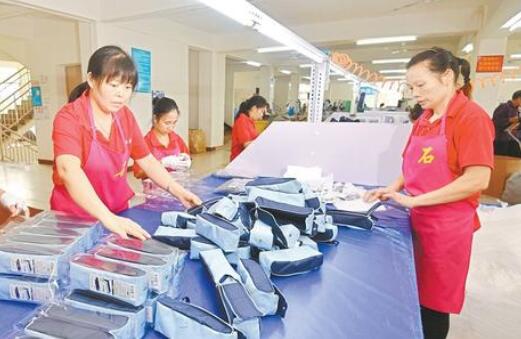 截至10月底全國脫貧人口務工就業總規模達3307.9萬人