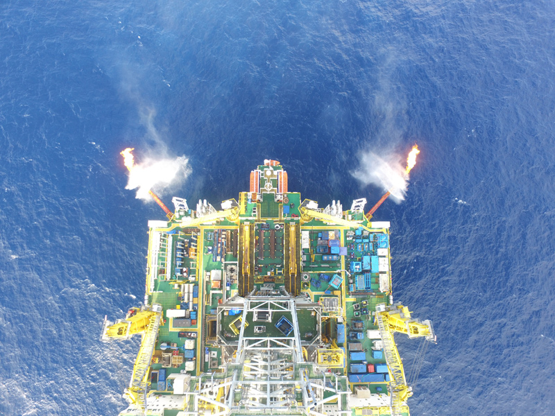 試采創紀錄 我國率先實現水平井鉆采深海“可燃冰”