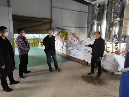 河南省南召縣小店鄉扶貧車間復工復產 鞏固脫貧攻堅成效