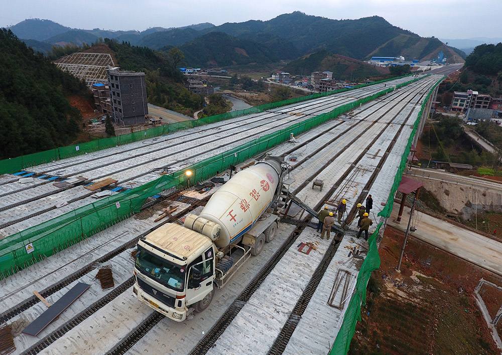 今年前八個月中國公路建設完成投資17682億元