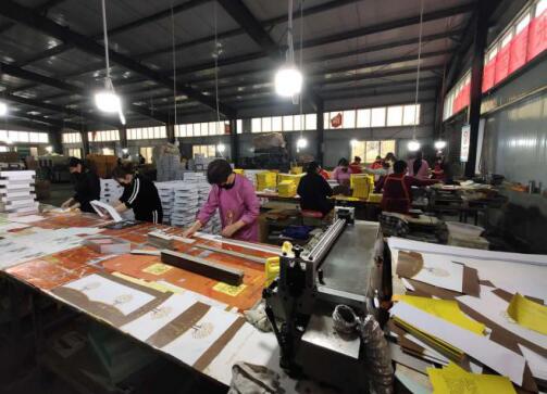 河南省南召縣皇后鄉：扶貧車間成群眾家門口“就業工廠”