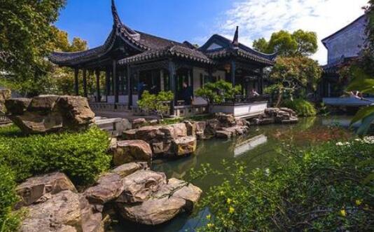 “斑斕秋色+新潮玩法”點燃賞秋游新熱力 文旅新消費活力十足