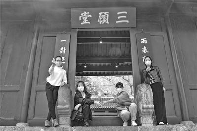 湖北境內旅游景區“熱啟動” 線上線下合力尋求突圍