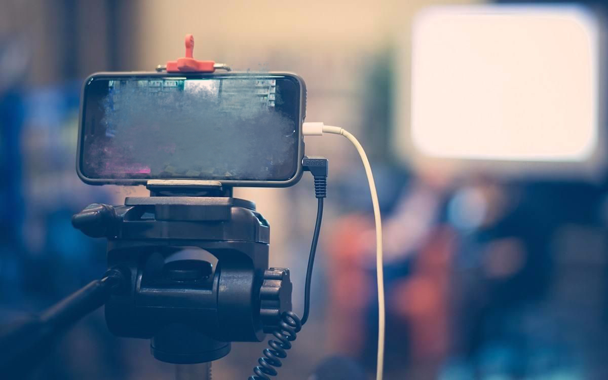 “主播黑名單”違法違規必食苦果