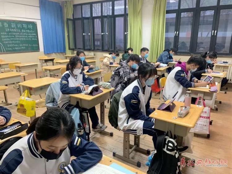 青島高三復課后迎來首個周末 師生共同