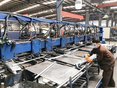 僅兩天時間幫企業搭上出口班列 城陽力助外貿出口企業穩生產渡難關