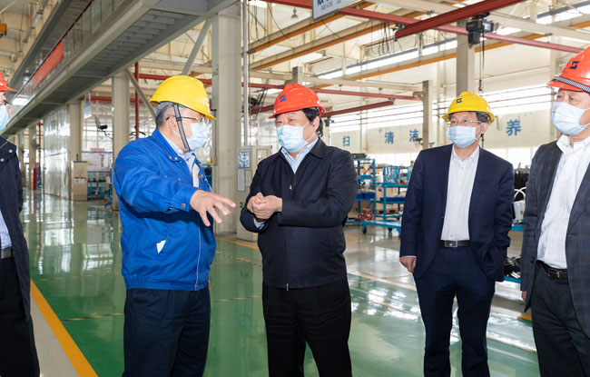 譚旭光到山東臨沂企業說：四月份實現翻番增長