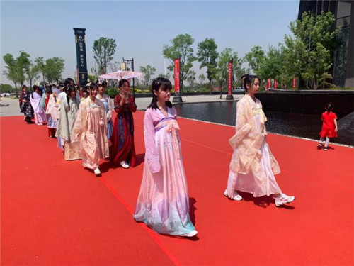 山西首屆漢服文化節唯美開幕