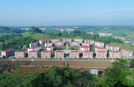 19部門聯合印發指導意見 推動大型易地扶貧搬遷安置區融入新型城鎮化實現高質量發展