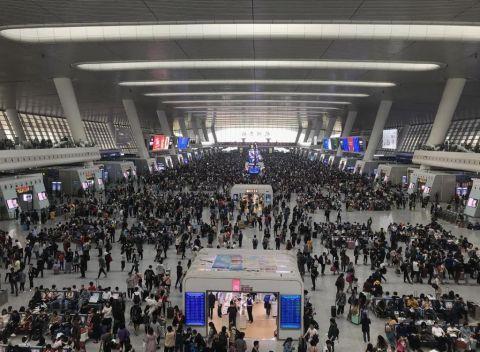 “五一”海、陸、空累計發送旅客1.21億人次