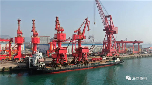 戰疫發展兩不誤，青島西海岸新區海西重機成功交付2臺25T-25M帶斗門機