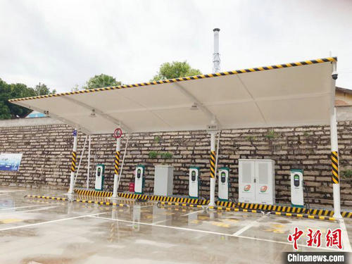 為復工復產“加油” 福建首座電油綜合功能服務站投用