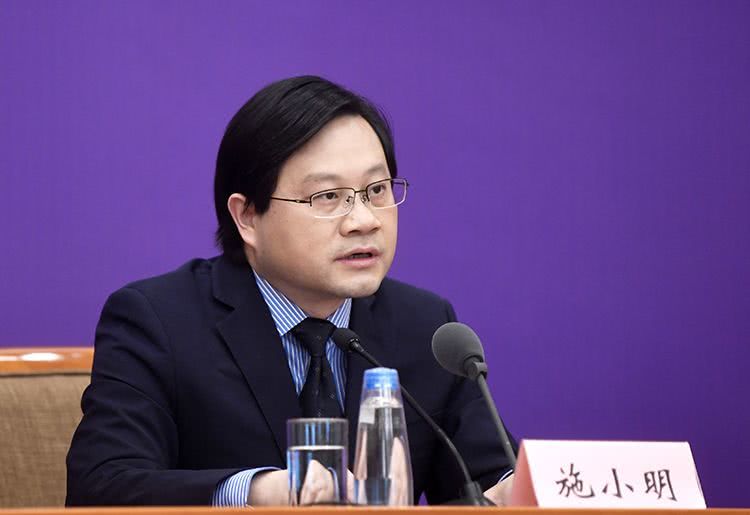 進入影劇院、旅游景點如何做好個人防護？專家提出四點建議