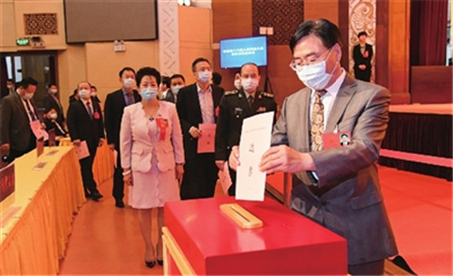 市人大代表熱議加快打造“世界工業互聯網之都”