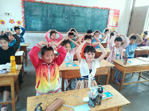 夏至花開 少年歸來——平邑馬峪完小全力以“復”迎開學