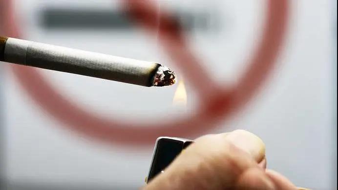 王辰院士：吸煙會平均降低十年壽命，吸煙時間越長問題越突出