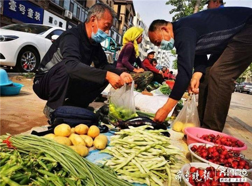 商販有生計市民得便利 青島創設“一小時市場”活了攤販經濟