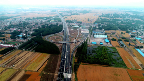 突破“卡脖子工程”！京滬高速改擴建工程蘭陵互通建成通車