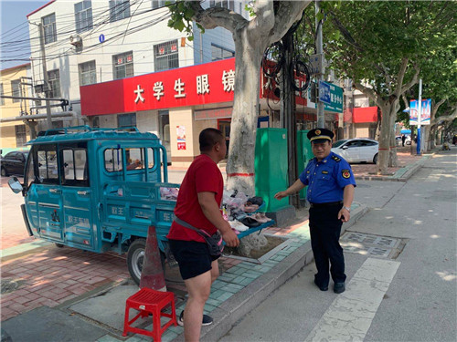 青島萊西市水集執法中隊副中隊長遲波：穿著這身制服，就要對得起肩上的責任
