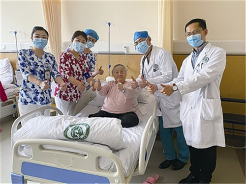 市立醫院成功救治97歲急性心梗患者