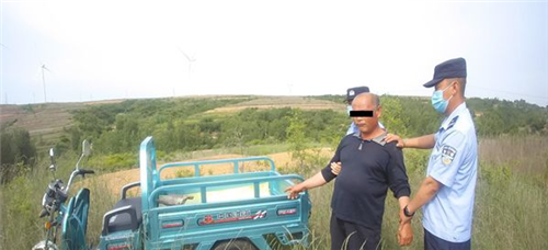 黃島民警半小時破案  竊賊返回作案現場途中被抓