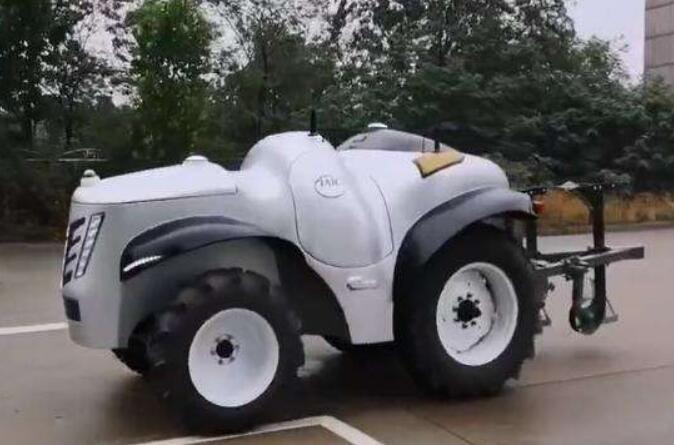 中國首臺5G+氫燃料電動拖拉機發布