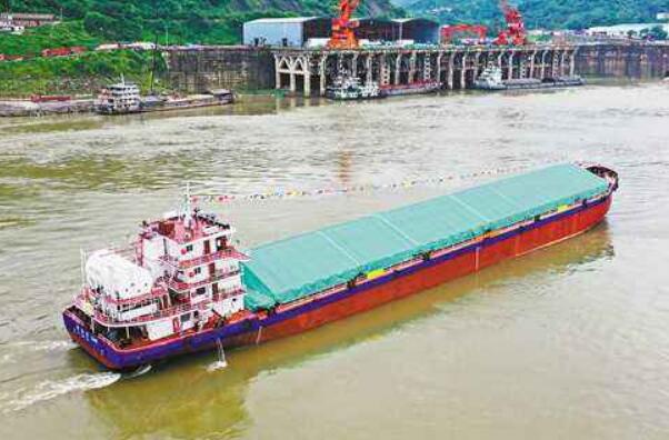 前10個月江蘇省各類船舶出口規模位居全國首位