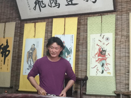 蘭陵根雕藝人馬春法，“神秘”小院年賺幾十萬