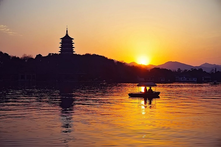 “國家AAAAA級旅游景區”——杭州西湖