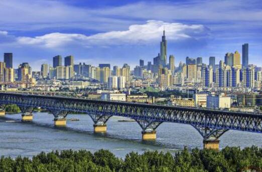 27個省會城市經濟實力比拼：南京、杭州對廣州發起挑戰