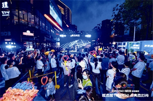 “青啤開餐吧”：裝扮浪漫夜色