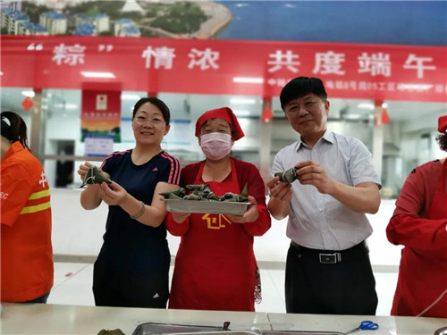 黨建動態 | 濃濃端午至，共建情意“粽”——鄭州路社區攜手共建單位開展包粽子活動