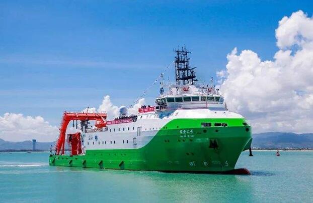 “探索二號”抵達三亞 深海產業再添利器