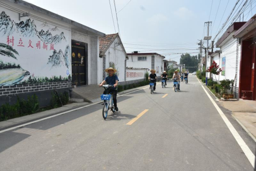 羅莊區冊山街道：書記騎車檢查文明創建