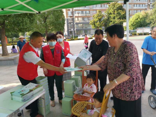 垃圾分類宣傳進社區，助力文明城市創建