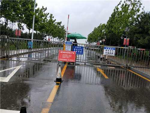 緊急提醒：受天氣影響，青島市除第一海水浴場外其它浴場臨時關閉
