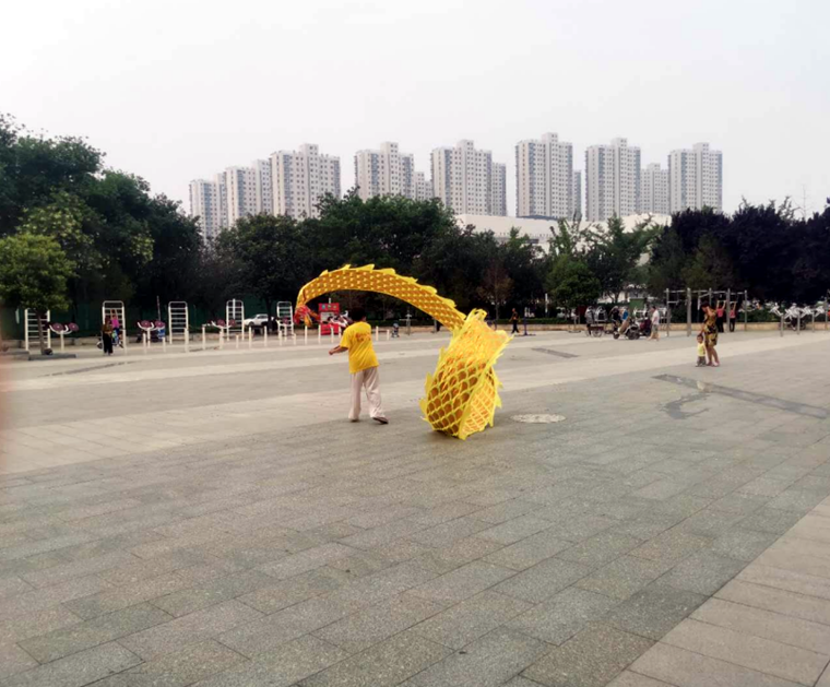市民不負好時光 廣場活動豐富多彩