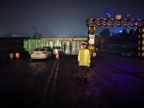 暴雨來襲！臨沂交警啟動惡劣天氣應急預案