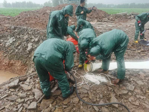 蘭陵鎮黨員干部風雨中堅守 筑牢安全“堤壩”